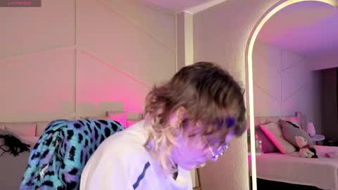 rossiie_hunt_ online show from May 15, 12:13 pm