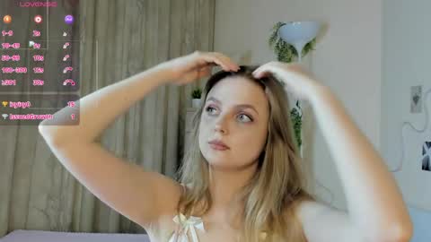 Im Luna online show from April 22, 10:39 pm