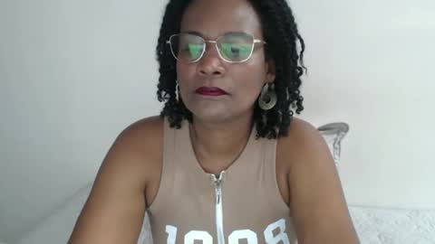 luxa online show from March 2, 4:10 pm