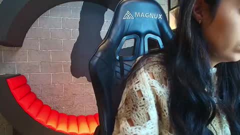 rousse gil online show from January 6, 11:47 am