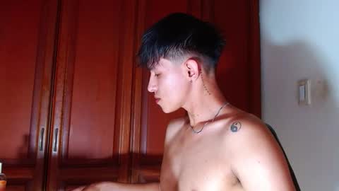 rowanboy23 online show from September 12, 6:04 am