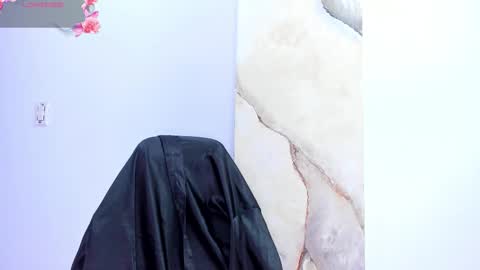 Snapshot of roxanaborns chatting on October 5, 2:02 pm roxanaborns online show from October 5, 2:02 pm