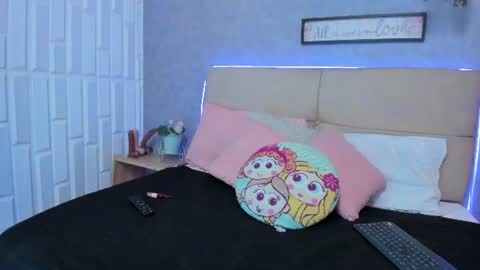 roxanebrown online show from July 13, 7:39 pm