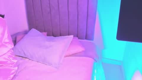 Roxane online show from December 3, 11:22 am