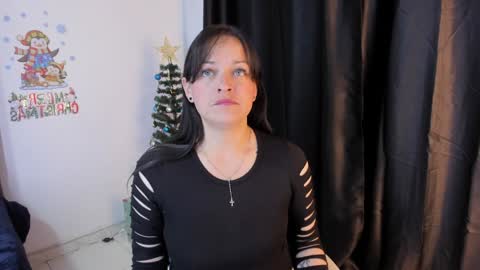  Roxan  online show from December 11, 8:28 pm