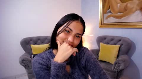 Snapshot of roxanne_cute chatting on October 8, 8:04 pm Roxanne online show from October 8, 8:04 pm