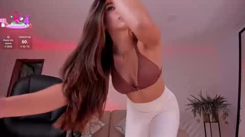 Snapshot of roxannehill_ chatting on September 24, 2:24 pm Roxanne Hill online show from September 24, 2:24 pm