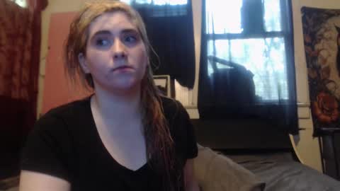 Snapshot of roxanneroulette chatting on September 15, 7:26 pm Silver online show from September 15, 7:26 pm