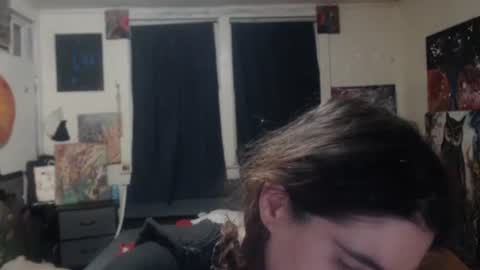 Snapshot of roxanneroulette chatting on February 17, 5:04 am Silver online show from February 17, 5:04 am