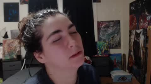 Snapshot of roxanneroulette chatting on February 15, 3:20 am Silver online show from February 15, 3:20 am