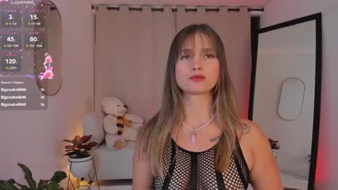  R O X I E  online show from November 10, 3:31 am