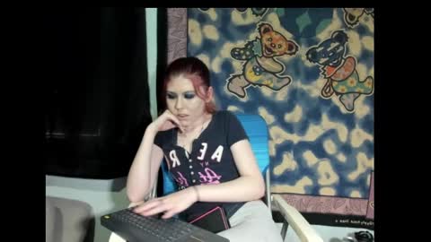 roxihazeleyes online show from March 8, 1:57 pm