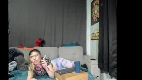 roxihazeleyes online show from November 12, 7:32 am