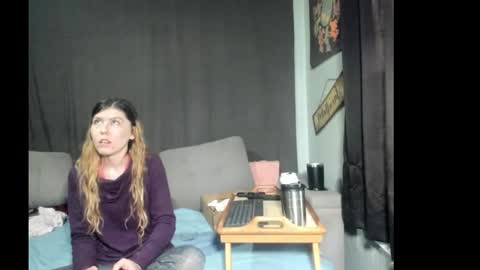 roxihazeleyes online show from March 14, 2:10 pm