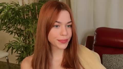 Roxi online show from November 28, 7:59 am