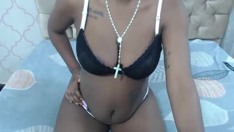 roxxy_velasquez online show from October 5, 12:24 pm