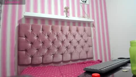 roxxy_velasquez online show from December 22, 5:10 pm