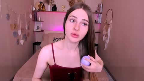 Roxy online show from March 10, 8:40 am