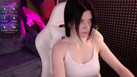 Snapshot of roxy_riot_ chatting on September 29, 2:32 am roxy_riot_ online show from September 29, 2:32 am