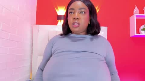 roxy_sexy69 online show from May 13, 7:45 pm