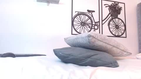 Snapshot of roxy_stone1 chatting on February 12, 10:48 pm roxy_stone1 online show from February 12, 10:48 pm