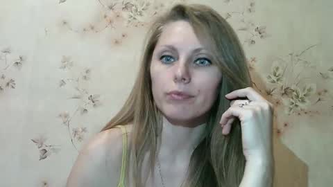 roxyfox18x01 online show from January 8, 2:23 pm