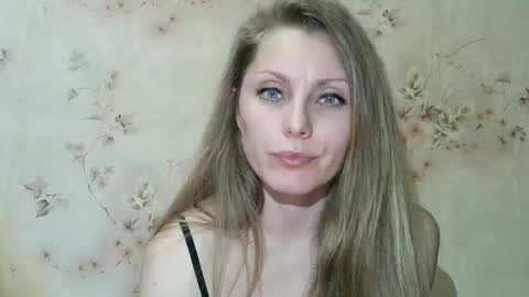 roxyfox18x01 online show from March 31, 8:09 pm