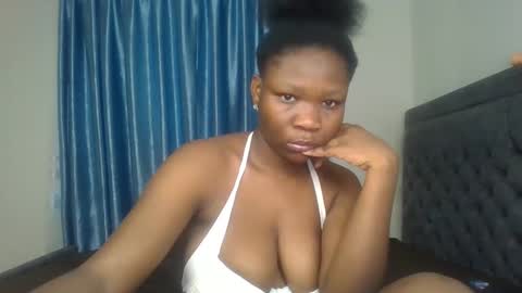 Snapshot of royal_goddes chatting on October 6, 6:09 am goddes online show from October 6, 6:09 am