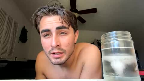 rubenzaragosa09 online show from April 16, 10:45 pm