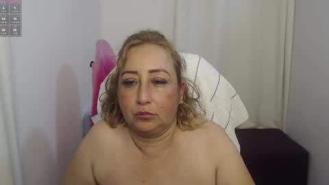Snapshot of rubi_halliwey chatting on February 16, 3:37 am Rubi online show from February 16, 3:37 am