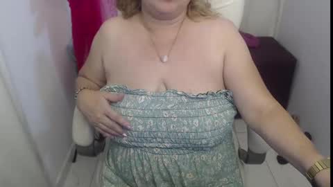 Snapshot of rubi_halliwey chatting on March 8, 12:33 am Rubi online show from March 8, 12:33 am