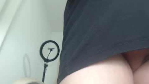 Snapshot of rubi_halliwey chatting on March 1, 11:17 am Rubi online show from March 1, 11:17 am