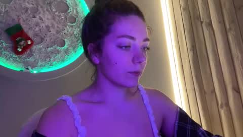 AYSHE online show from February 20, 8:44 pm