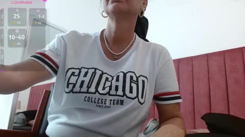 Snapshot of rubybonnet_ chatting on February 28, 9:47 am Ruby bonnet online show from February 28, 9:47 am