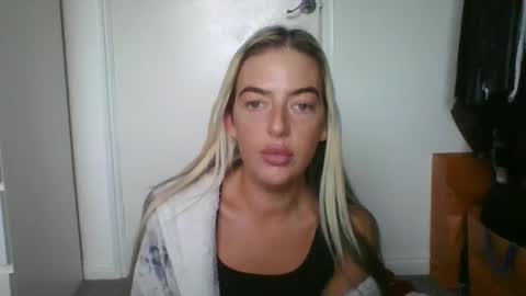 Snapshot of rubyredxxxoxxx chatting on December 8, 1:25 pm rubyredxxxoxxx online show from December 8, 1:25 pm