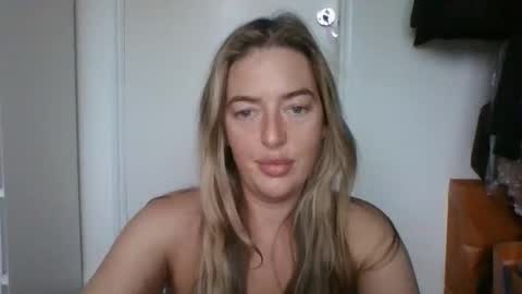 rubyredxxxoxxx online show from January 10, 8:31 am