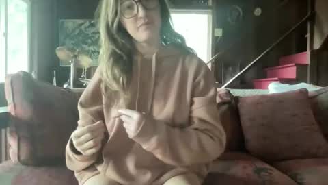 rubywavesback online show from March 31, 8:42 pm