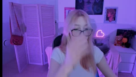 Snapshot of rubyybennett chatting on September 27, 8:01 am rubyybennett online show from September 27, 8:01 am