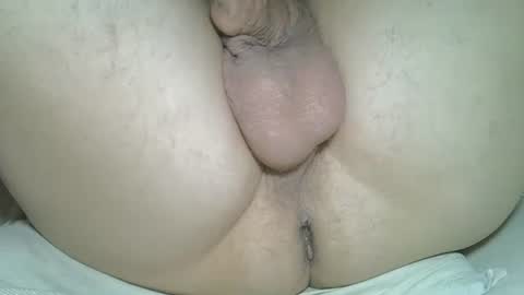 rudisuzzy 1 online show from February 4, 10:02 pm