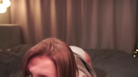 Mila online show from December 15, 4:25 pm