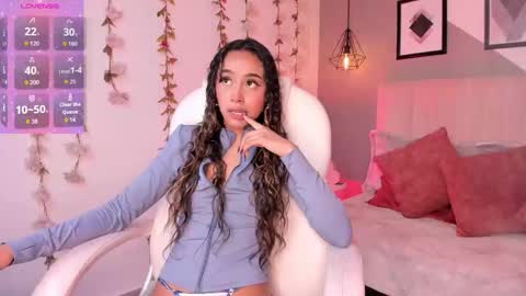 rue_zue online show from March 23, 12:32 pm