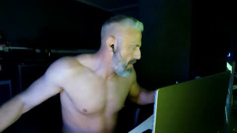 Chico que rico Caliente online show from July 14, 2:27 am