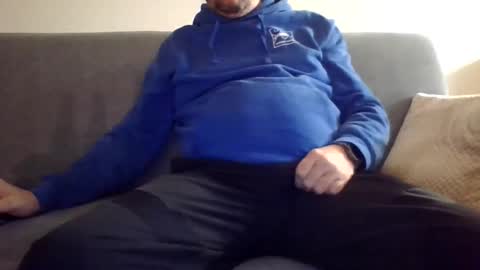 runner_1978 online show from November 2, 8:53 pm