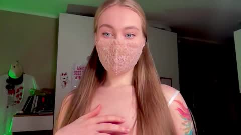 Mary online show from March 2, 12:26 am