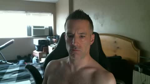Snapshot of rustic_cuse_777 chatting on October 15, 7:47 pm rustic_cuse_777 online show from October 15, 7:47 pm
