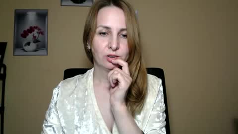 Ruth online show from May 25, 9:32 pm