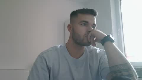 ryanhoffmann15 online show from July 9, 9:57 am