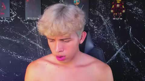 ryderstone_ online show from October 9, 3:06 pm