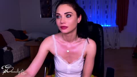 Snapshot of s3r3ndipity chatting on February 5, 3:55 am Y online show from February 5, 3:55 am