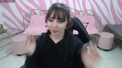Snapshot of saabrina_ chatting on October 16, 1:11 pm Sabrina online show from October 16, 1:11 pm